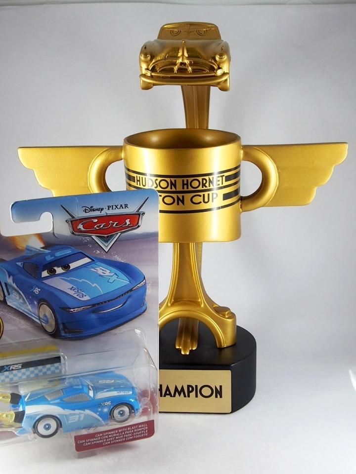 米CARS LAND 限定 レジン製 ドックハドソン ピストンカップ