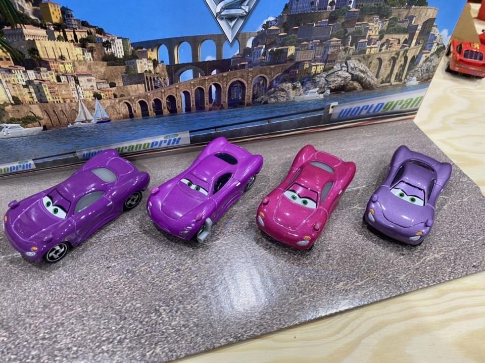 カーズ2 合計18台 マテル社15台＋3台＋大きなワールドマップ カーズ2