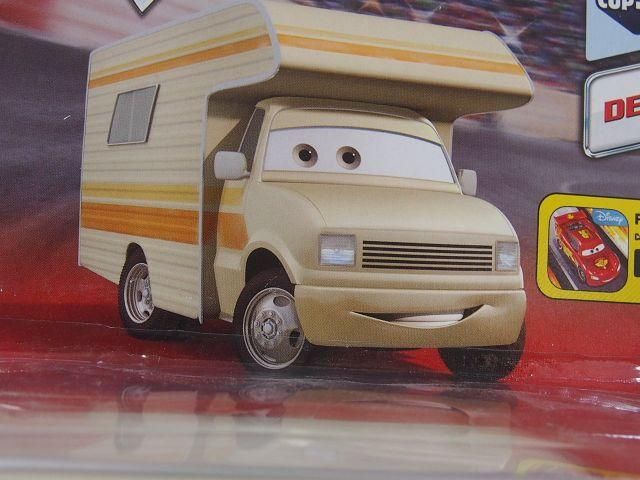 ピストンカップで登場した、かわいいキャンピングカーピストンカップ