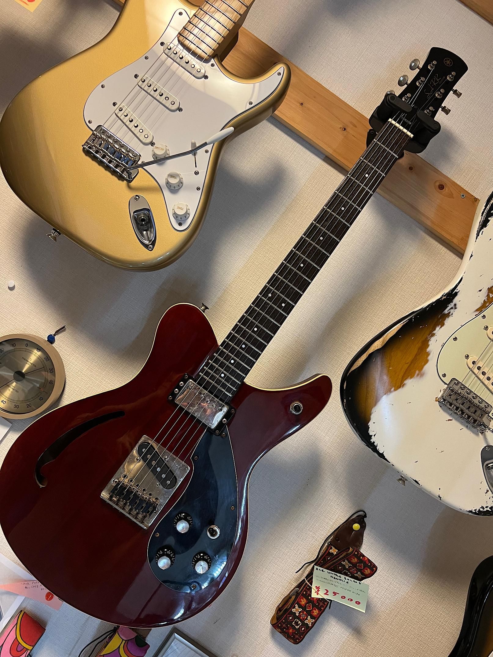 YAMAHA SA-RR-CUSTOM 90年代初頭製のヤマハのユニークなセミホロウ