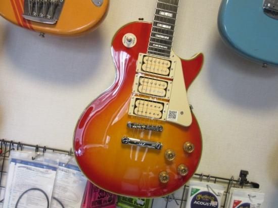 EPIPHONE ACE FREHLEY BUDOKAN LES PAUL CUSTOM 稀少な限定のACEモデル