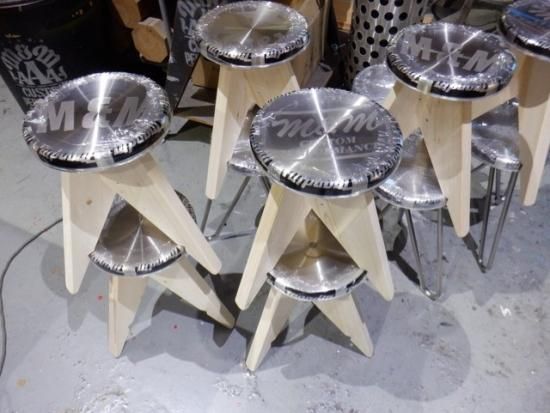 M&M Furniture]丸スツール ステンレス座面 - MOLDNEST