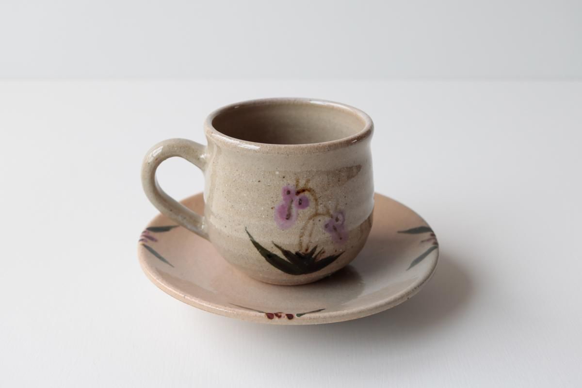スミレ模様 コーヒーカップ | くろかみ窯 - HAMAMELIS
