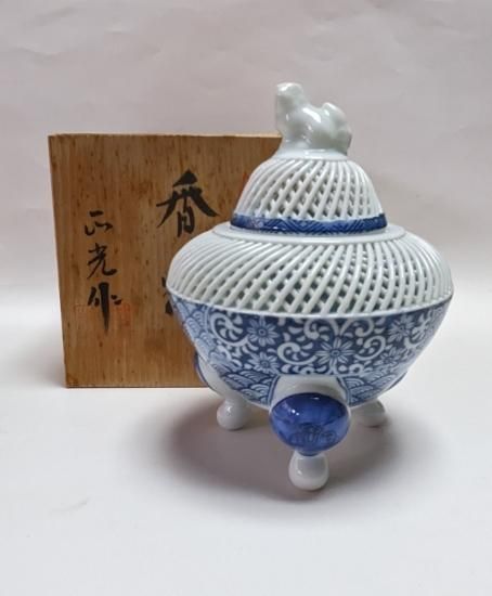 白磁香炉染付 中村清六 作 白磁染付 山水絵香炉 中村清