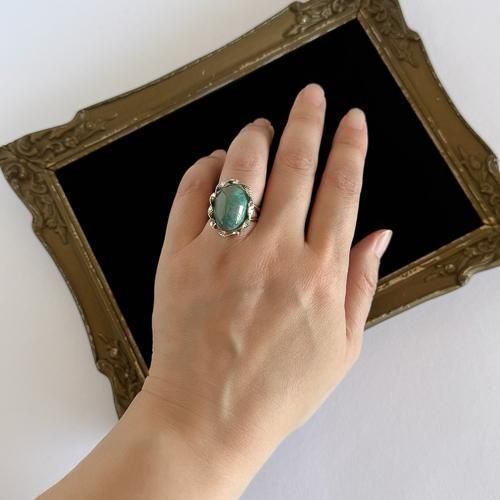 チェコ製 ウランガラスの指輪 ターコイズ - チェコ雑貨とチェコ絵本の