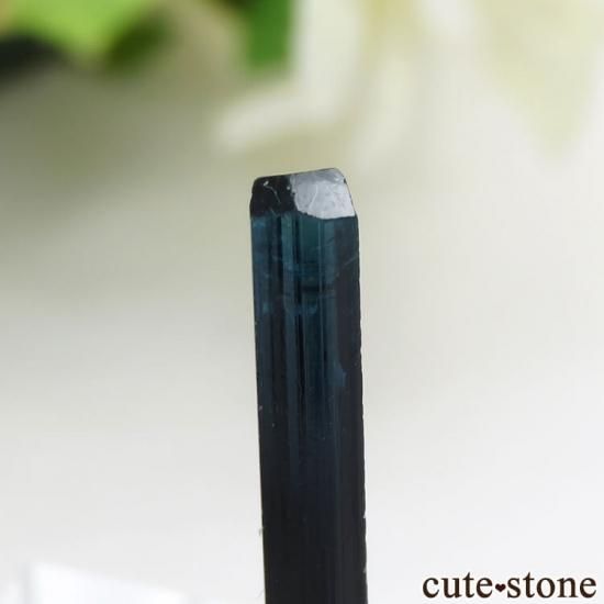 インディゴライト・トルマリンの単結晶原石（アフガニスタン産）