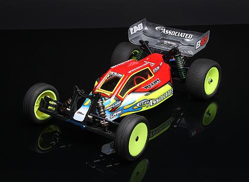 TEAM ASSOCIATED B4 1/10 バギーキット TEAM ASSOCIATED B4 1/10