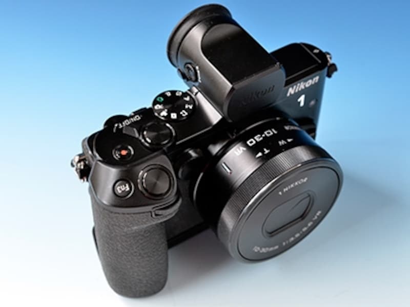 2/4 合体ロボのようなミラーレス Nikon『Nikon 1 V3』 [デジタル一眼