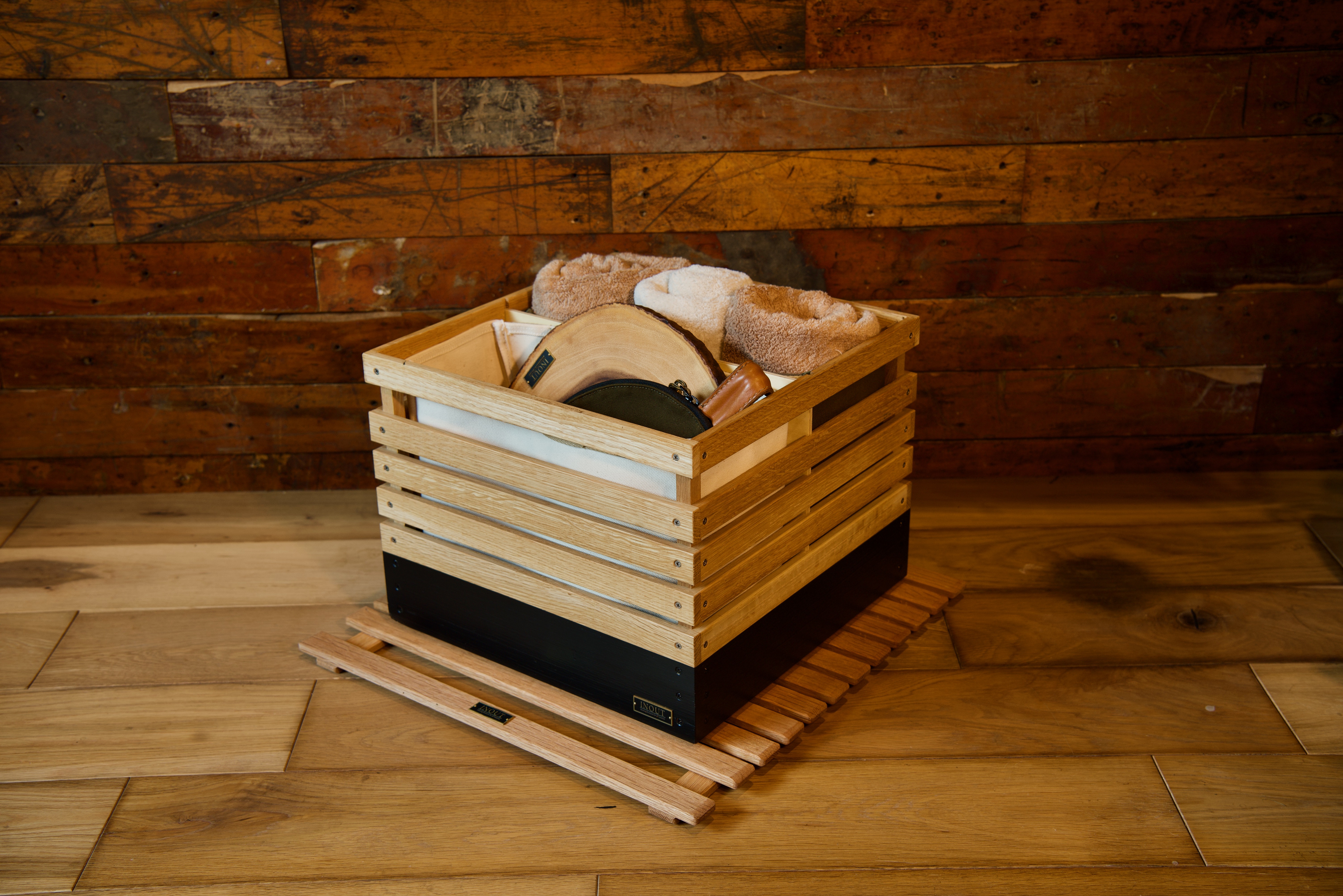 INOUT （イナウト） / Duck Board(予約注文品 2026年1月発送品）oak&Walnut