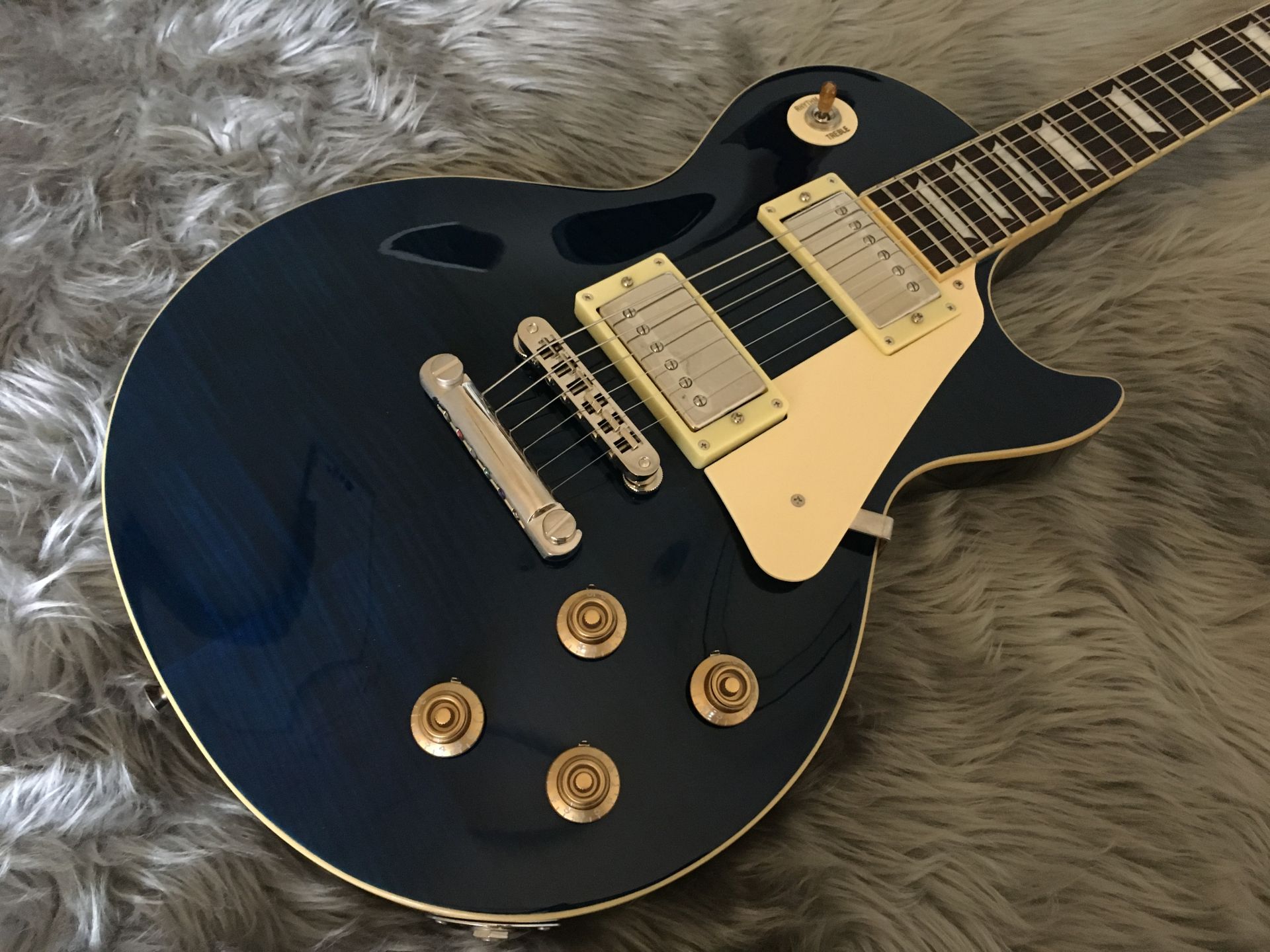 エレキギター】軽量で弾きやすい！Burny「LSD-55N」が入荷しました