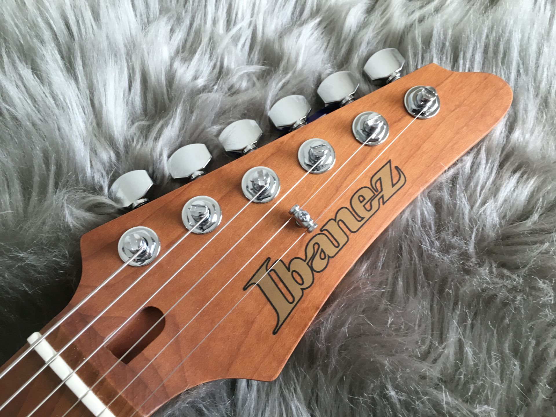 エレキギター】Ibanezの新たな定番機種『AZ』シリーズの新色が入荷致し