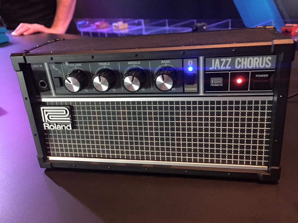 NAMM 2016】ROLANDのギターアンプ “ジャズ・コーラス” デザインの