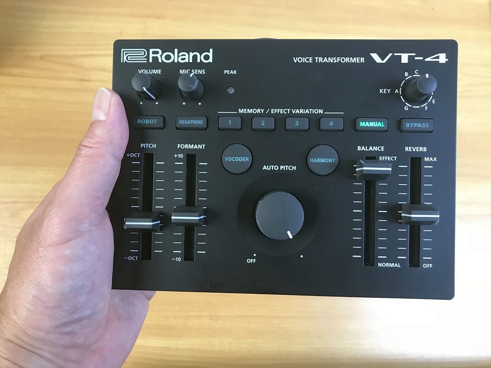 Roland VT-4 | ケロケロ、ボイスチェンジも自由自在！電池駆動可能で