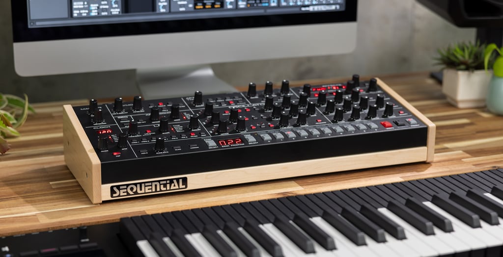 Sequential TRIGON-6 Desktop Module | 3VCO、ラダーフィルター搭載