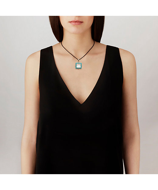 アレトゥーズ ペンダント ゴールド | LALIQUE/ラリック | 三越伊勢丹