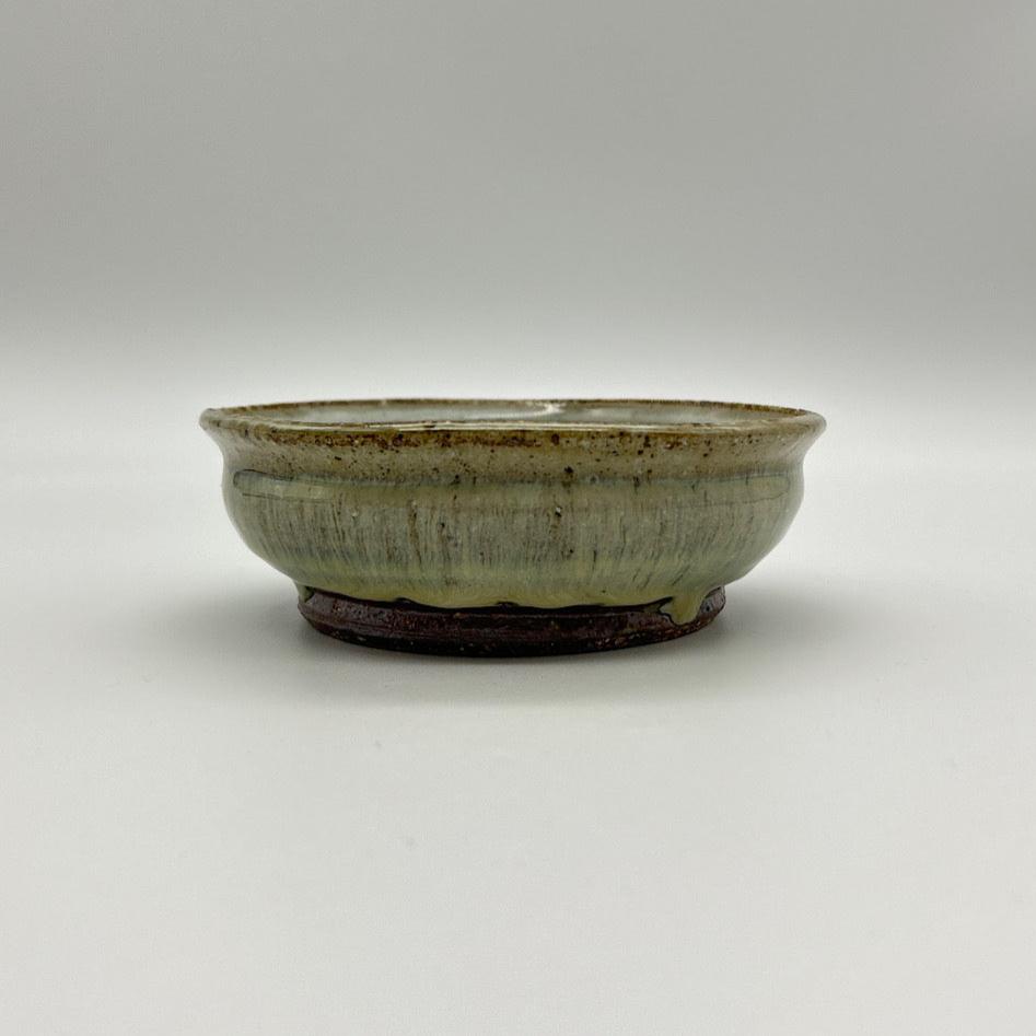 藁灰釉 七寸平鉢 – IRODORI TABLE / pottery & tableware