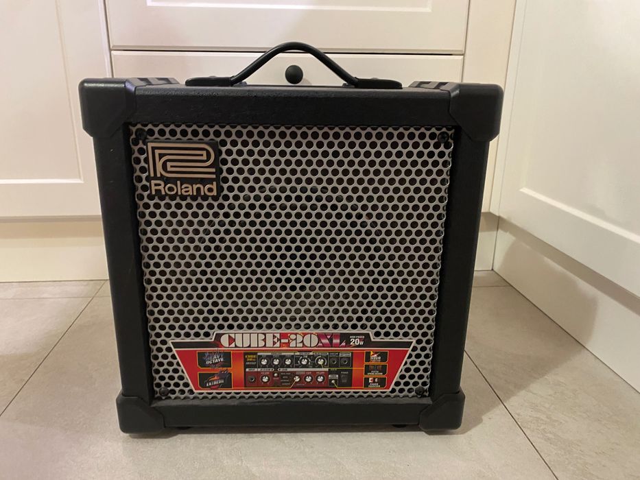 ベース Roland CUBE-20XL BASS Roland CUBE-20XL BASS - Compact Bass