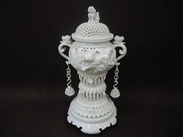 白磁透かし彫り香炉 15代中里茂右衛門】美術品の買取実績一覧 - いわの美術