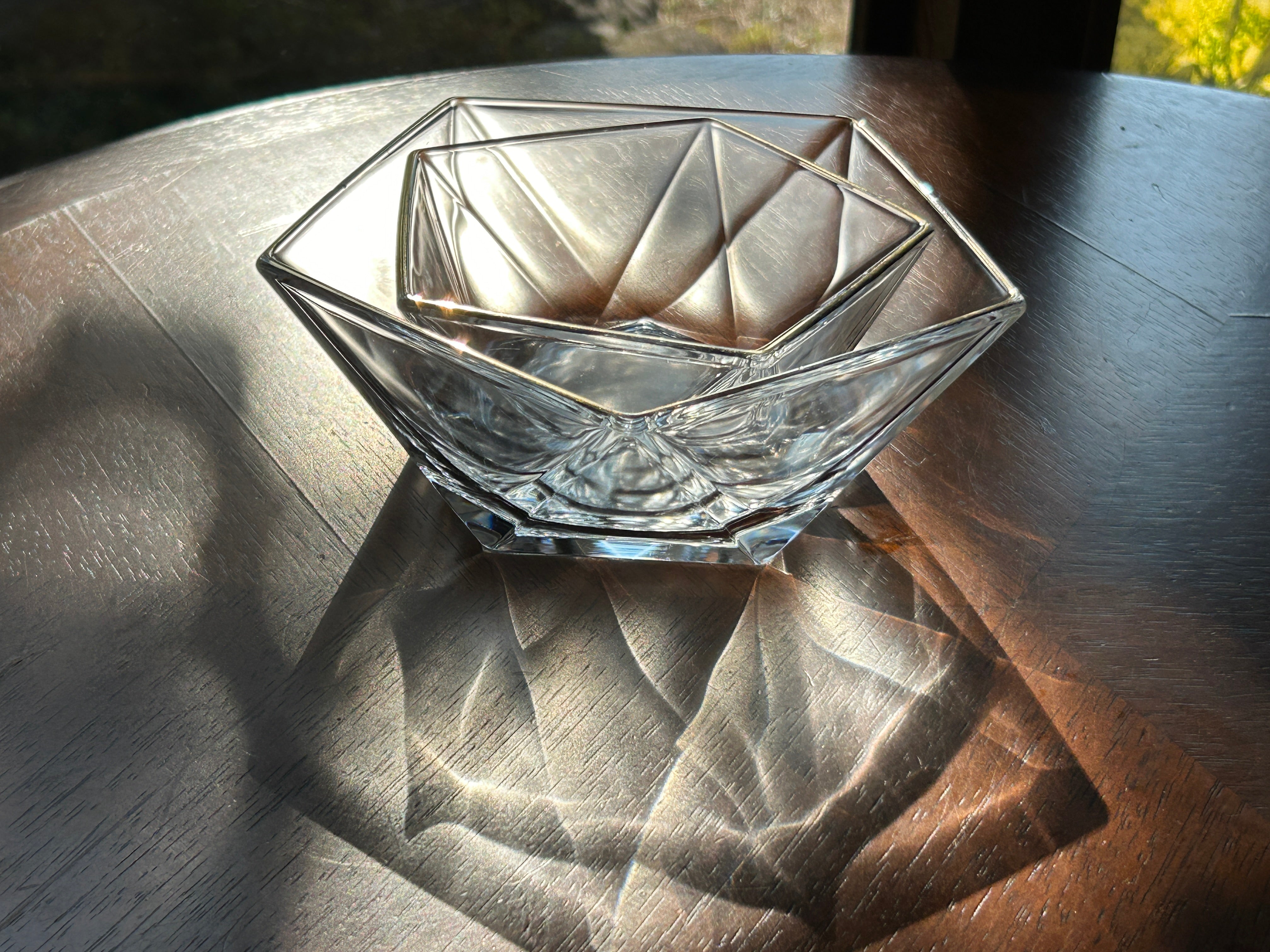 星のガラス皿 – つなぎ はぐぐむ いとなみの道具店