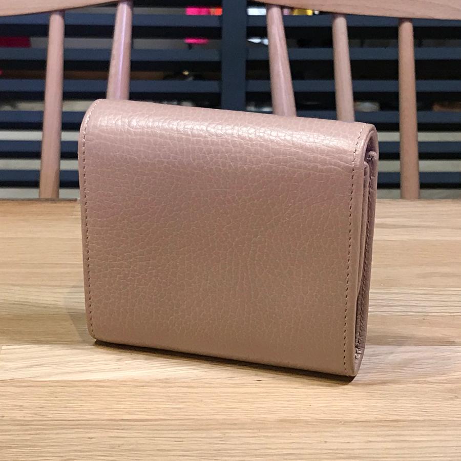 GUCCI（グッチ） 【新品同様】グッチ GGマーモント 2つ折りコンパクト