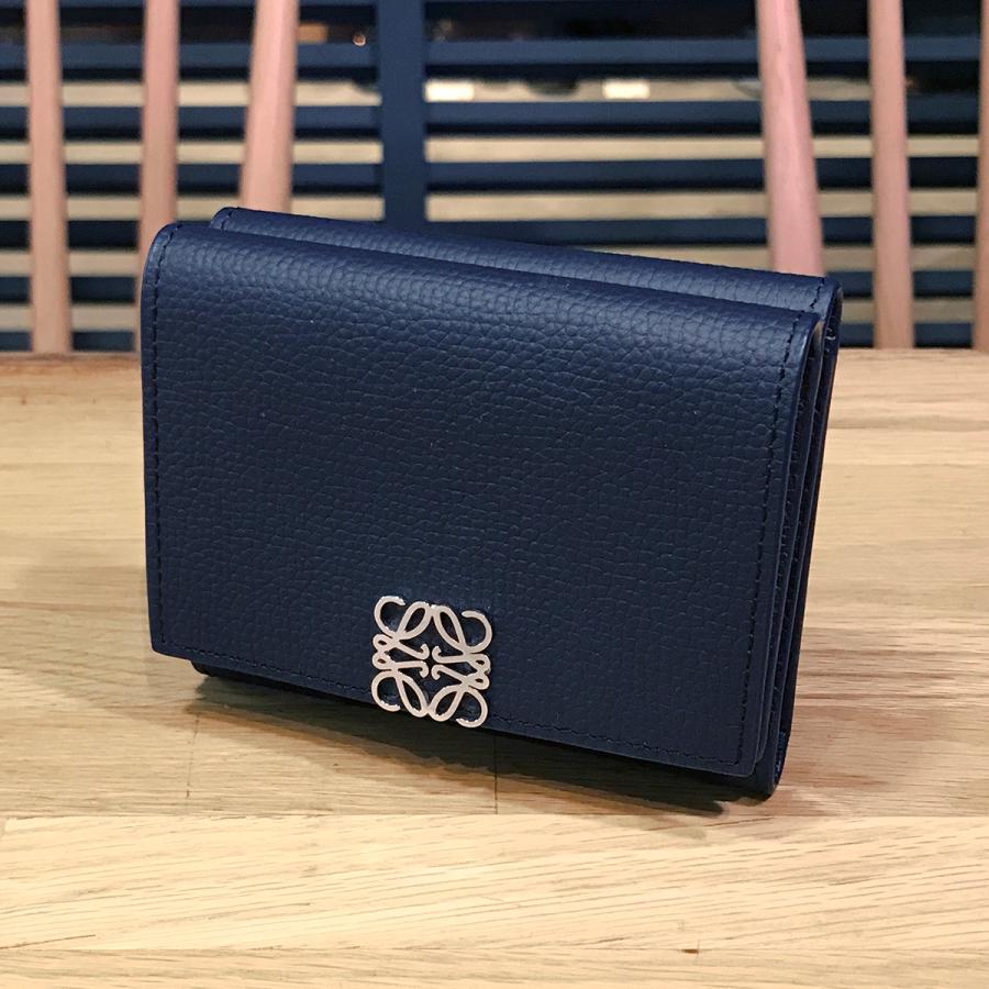 LOEWE（ロエベ） 【新品未使用】ロエベ アナグラム トライフォールド