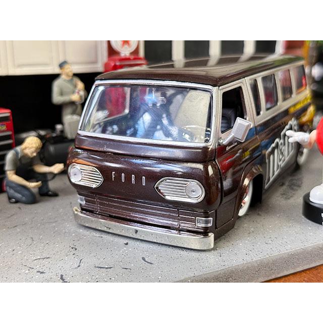 Jada m&m's レッド 1965年フォード エコノライン ダイキャストミニカー