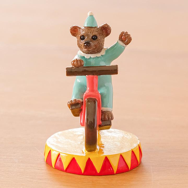 カエルの置物 コポー カエル サーカス 自転車であいさつするクマ