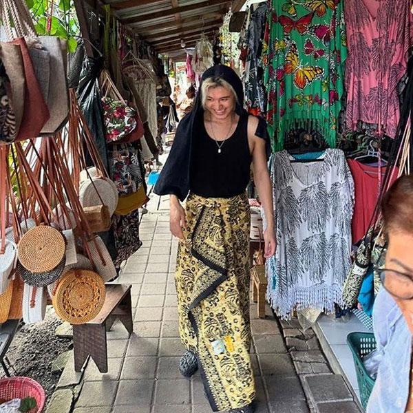 藤井風さん着用 インドネシアバティック Instagram スペインオフ