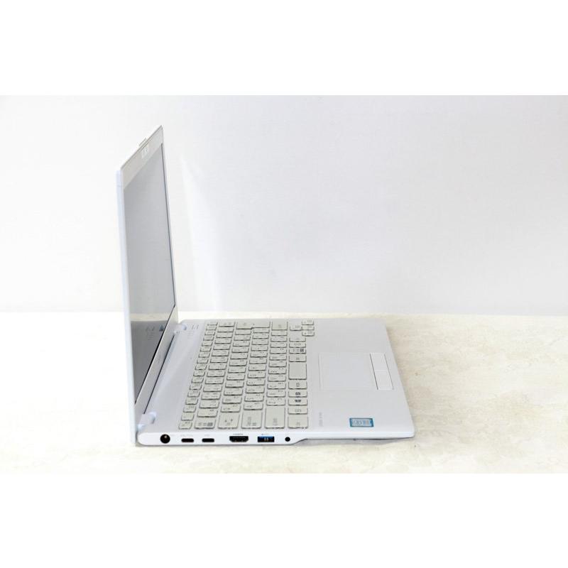 FMV ノートパソコン 富士通 LIFEBOOK WU2/D2 FMVWD2U27 Core i7 8565U