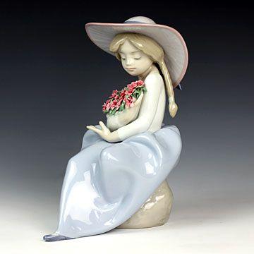 LLADRO（リヤドロ） リヤドロ（Lladro リアドロ 陶器人形 置物） 花と