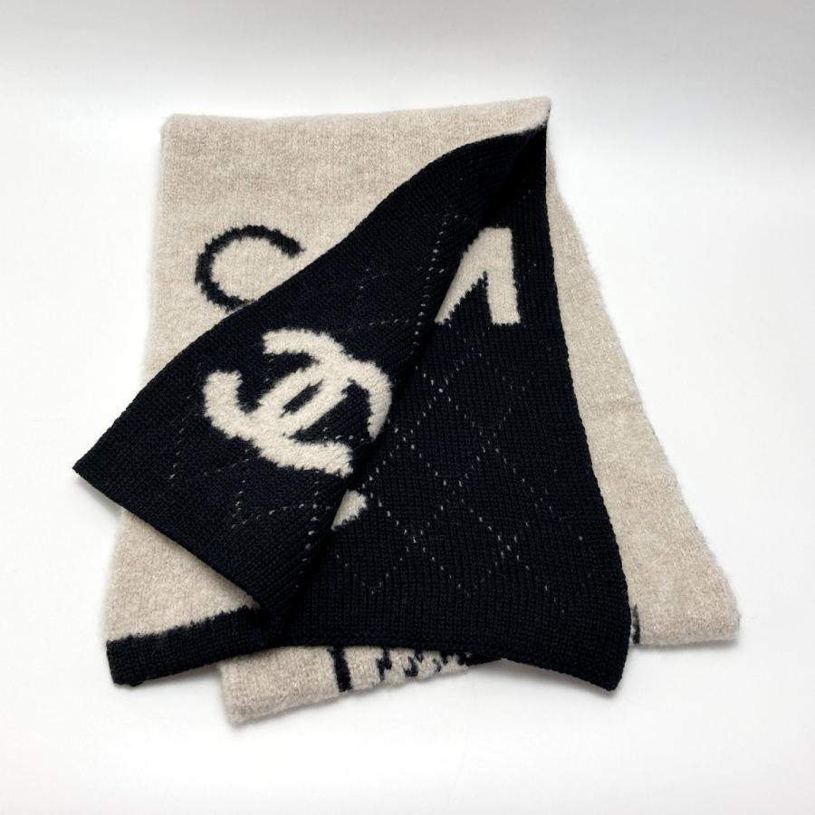CHANEL（シャネル） ロゴ カメリア マフラー ベージュ×ブラック ウール