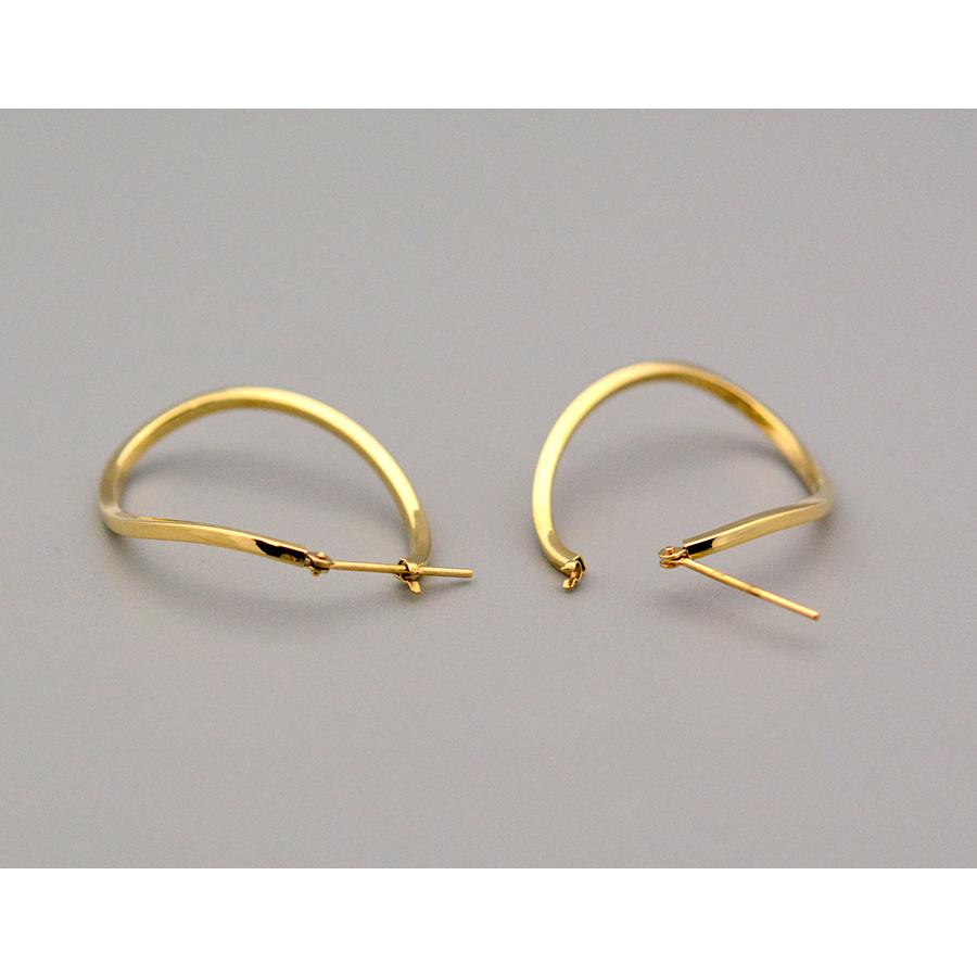 スクウェアツイストオーバルフープピアスK18イエローゴールド20mm×30mm