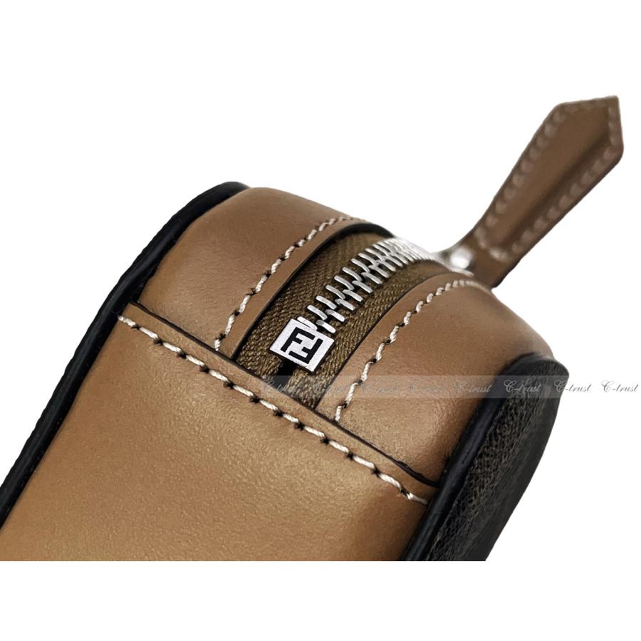 極美品【FENDI】AirPodsケース、ストラップセット、FF