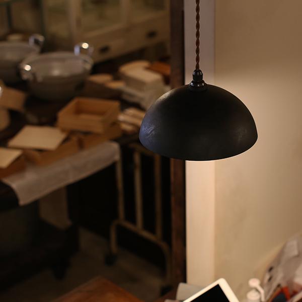FUTAGAMI（フタガミ） ペンダントランプ 半球 鍛金 黒ムラ ペンダント