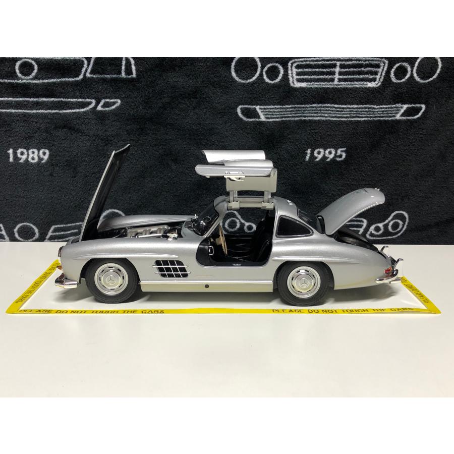 ミニチャンプス minichmaps 1/18 Mercedes Benz 300 SL (W198