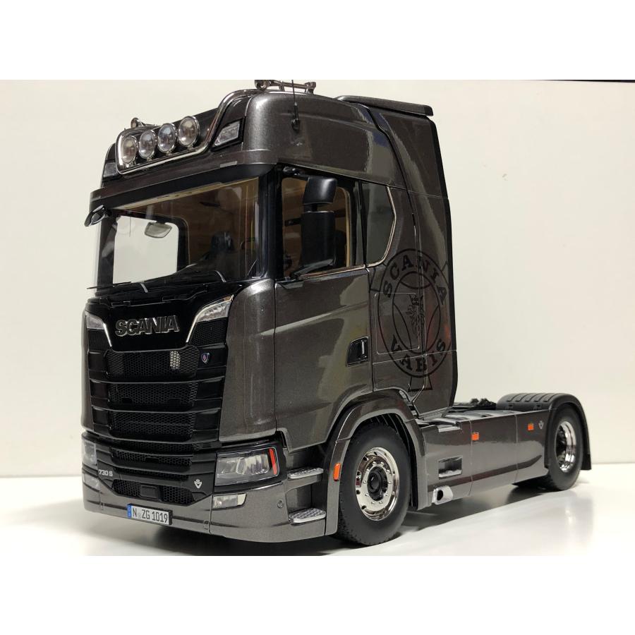 スカニア 770S V8 ヘッド本体＋トレーラーセット 1/18 スカニア 770S