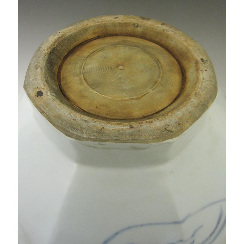 李朝 青花窓絵草花文面取壺 全高約29cm 韓国 朝鮮 希少 花瓶 白磁 染付