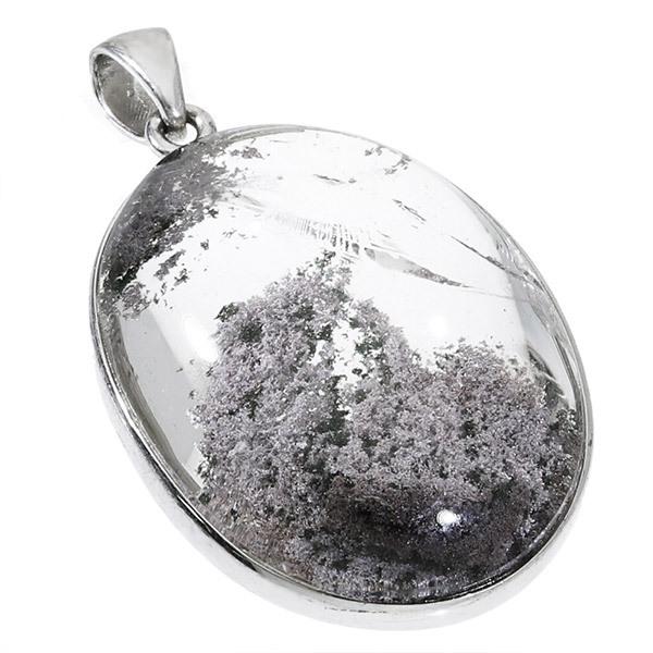 透明感たっぷりのガーデンクウォーツのペンダントトップ ご希望の方に