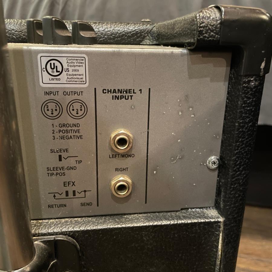 Peavey KB4 Keyboard Amplifier ピーヴィー キーボードアンプ