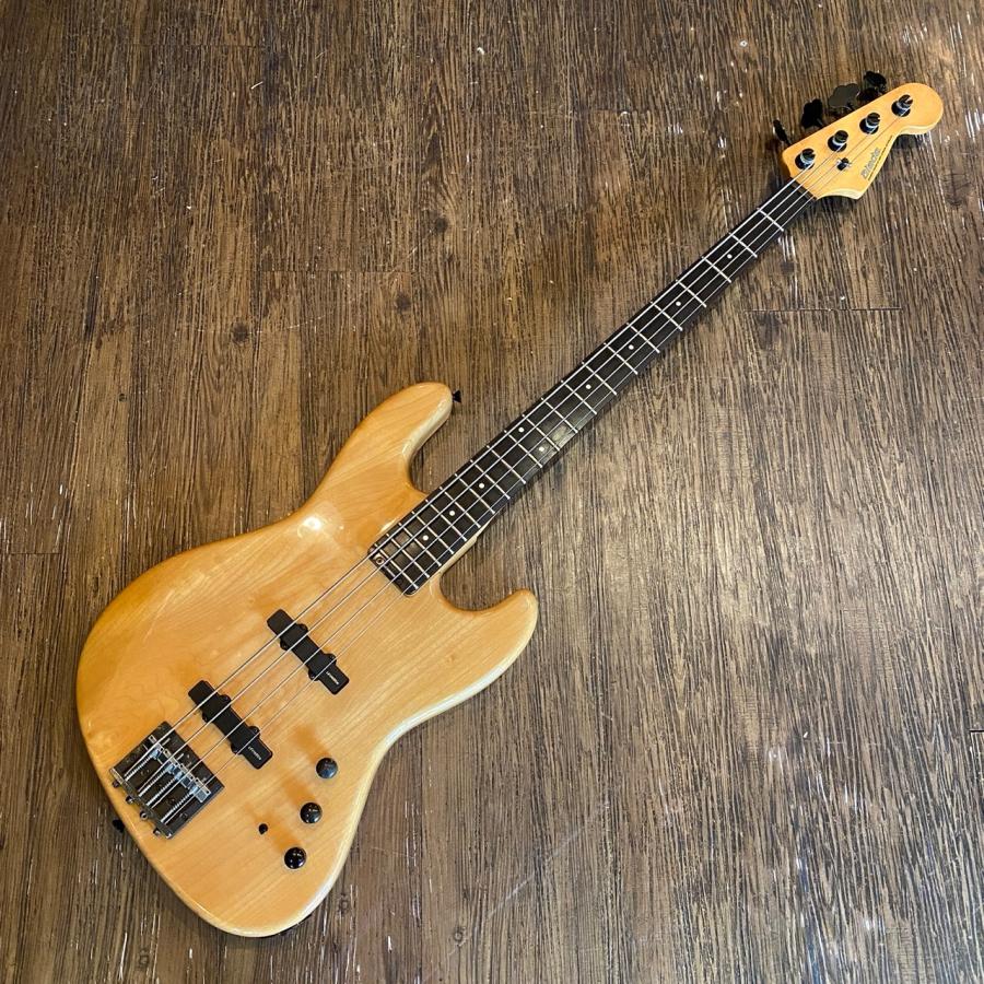 Blade Levinson B4 Electric Bass エレキベース アクティブ ブレード