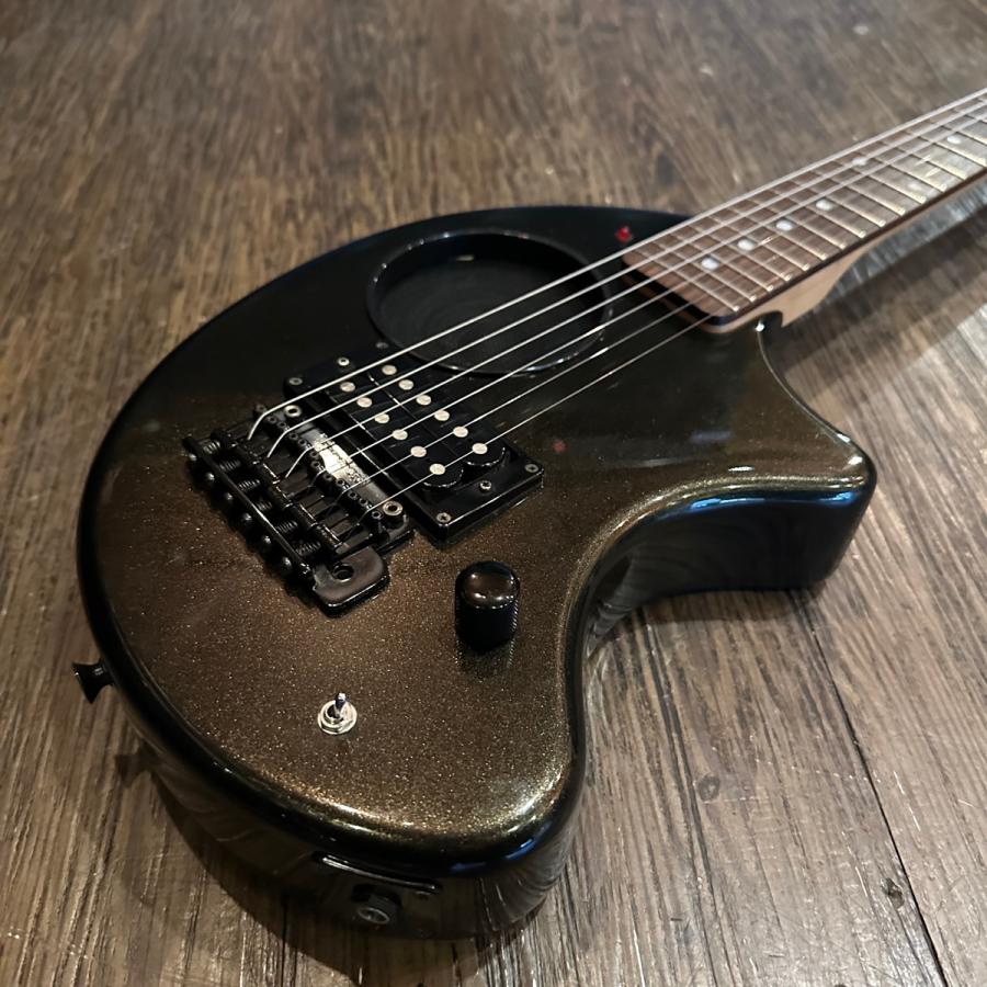 ZO-3 ブラック 美品・動作確認済み FERNANDES アンプ内蔵ギター