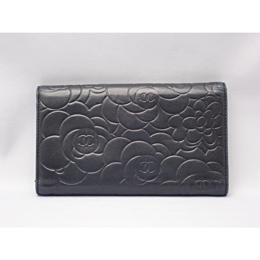 CHANEL（シャネル） カメリア エンボス 三つ折り 長財布 ラムスキン