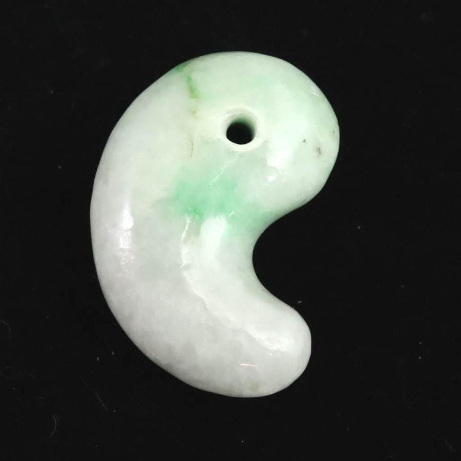 糸魚川翡翠 ヒスイ 小滝産 薄緑 31mm勾玉 ディレクトリカード付 13.19g