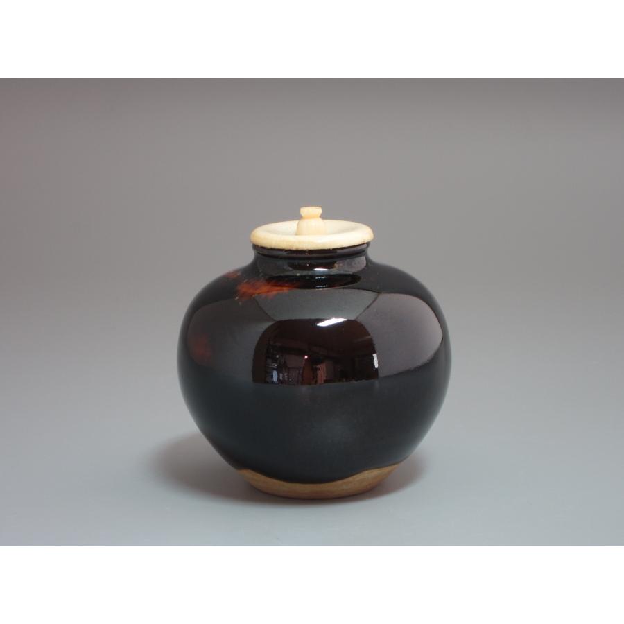 唐物写文琳茶入 桶谷定一造 二重蔓牡丹金襴仕覆添 共箱 : 茶道具商 越