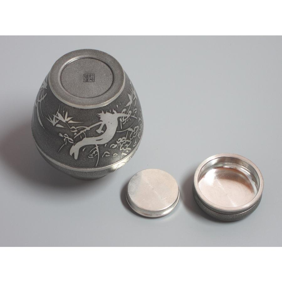 錫 茶心壺／茶入 四君子紋 「乾茂號造」在銘（本体のみ） : 茶道具商