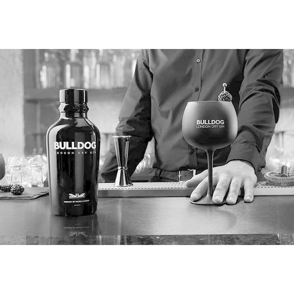 ブルドッグ ロンドン ドライ ジン 700ml BULLDOG LONDON DRY GIN