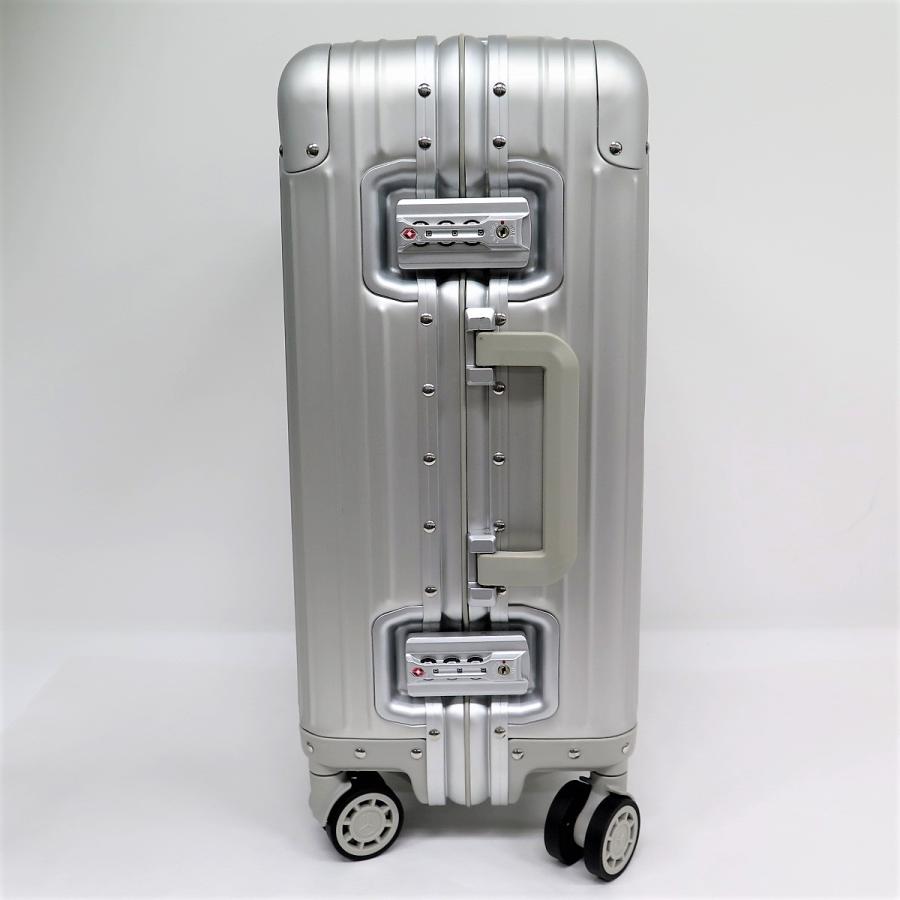 Mercedes Benz メルセデス・ベンツ 非売品 32L オリジナルアルミスーツ