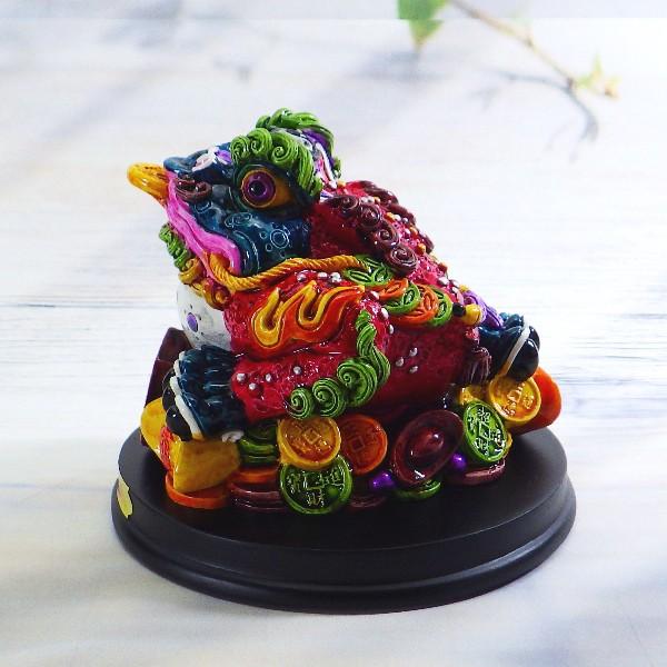 開運 三脚蛙 三本足 カエル 置物 カラフル 風水 玄関 縁起 かわいい