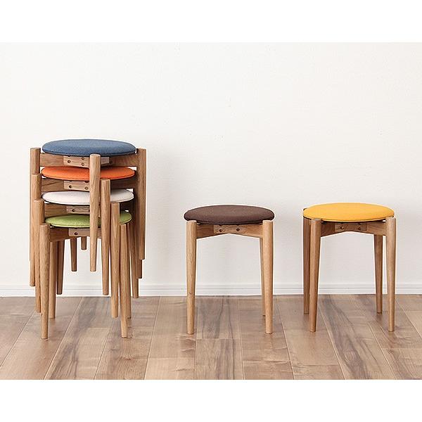 北欧風デザインの まんまる木製スツール 天然木スタッキングスツール