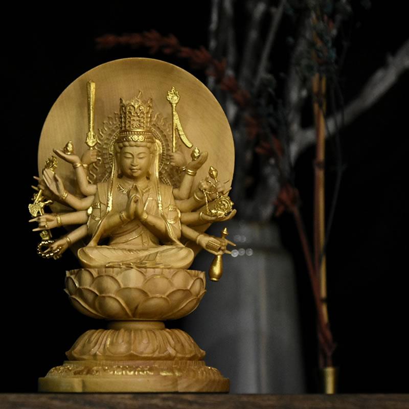 お値打ち価格! 木彫 三日月観音菩薩像 観音様 柘植 Amazon.co.jp: お